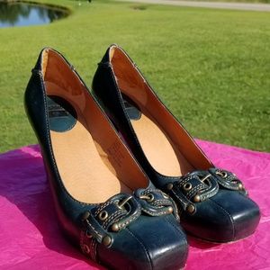 Frye Andie Pumps